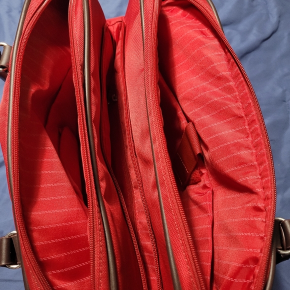 Chaps Dark Red Travel Carry On multiple zip components - Picture 7 of 8